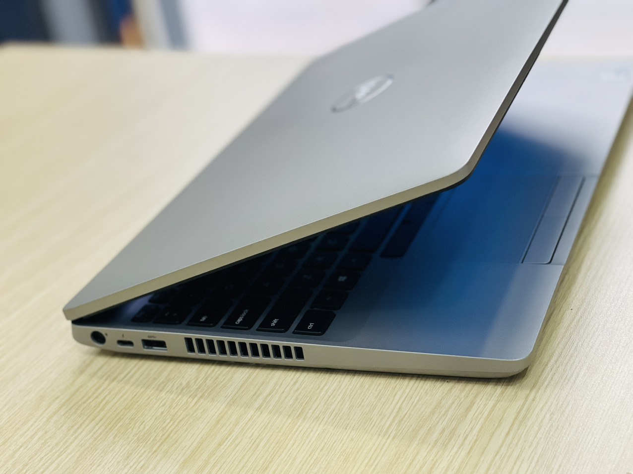 dell đồ họa 3551 xach tay giá rẻ